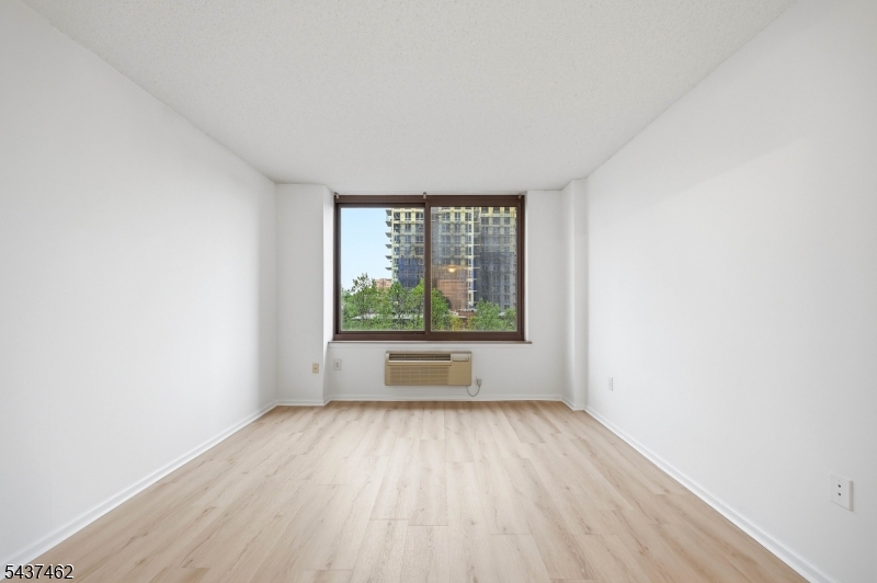 100 Old Palisade Road, Unit 1613 Fort Lee, NJ 07024 - Photo 14 of 35