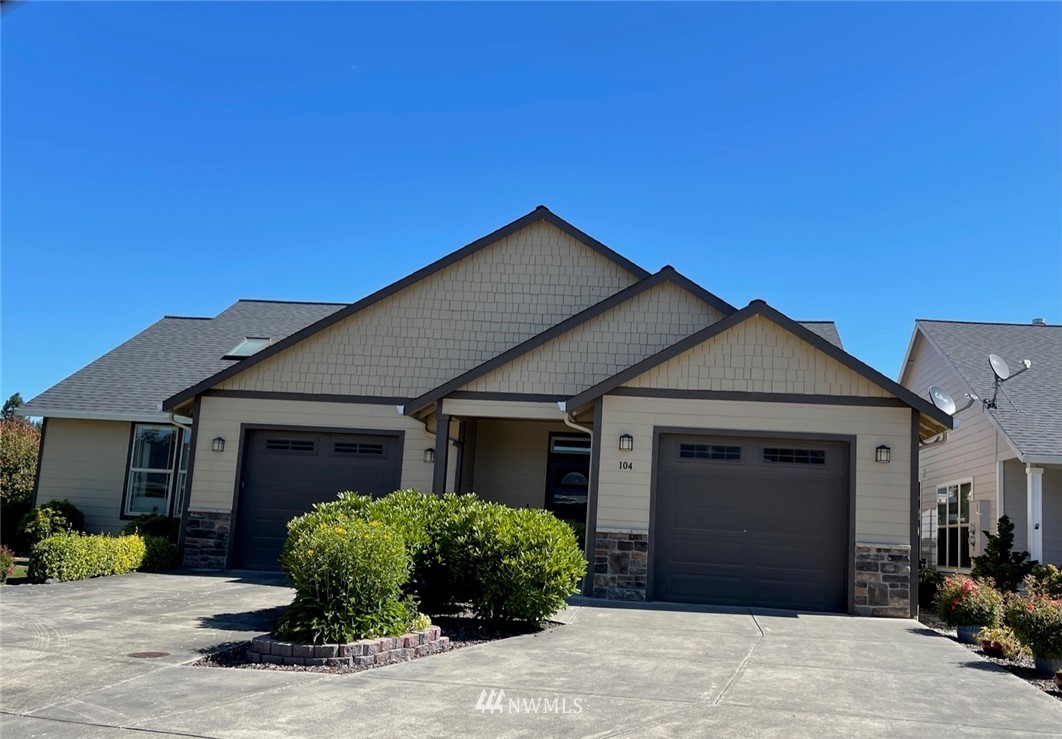 104 Willow Pointe Loop Longview, WA 98632 - Photo 1 of 1 Gallery Image 1