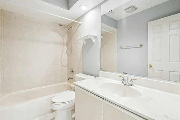 $3,000 | 10406 Waterford Drive, Unit 2, Westchester, IL 60154