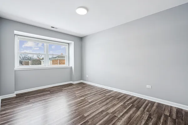 $3,000 | 10406 Waterford Drive, Unit 2, Westchester, IL 60154