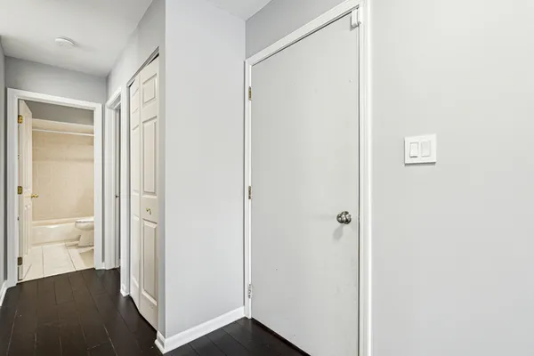 $3,000 | 10406 Waterford Drive, Unit 2, Westchester, IL 60154