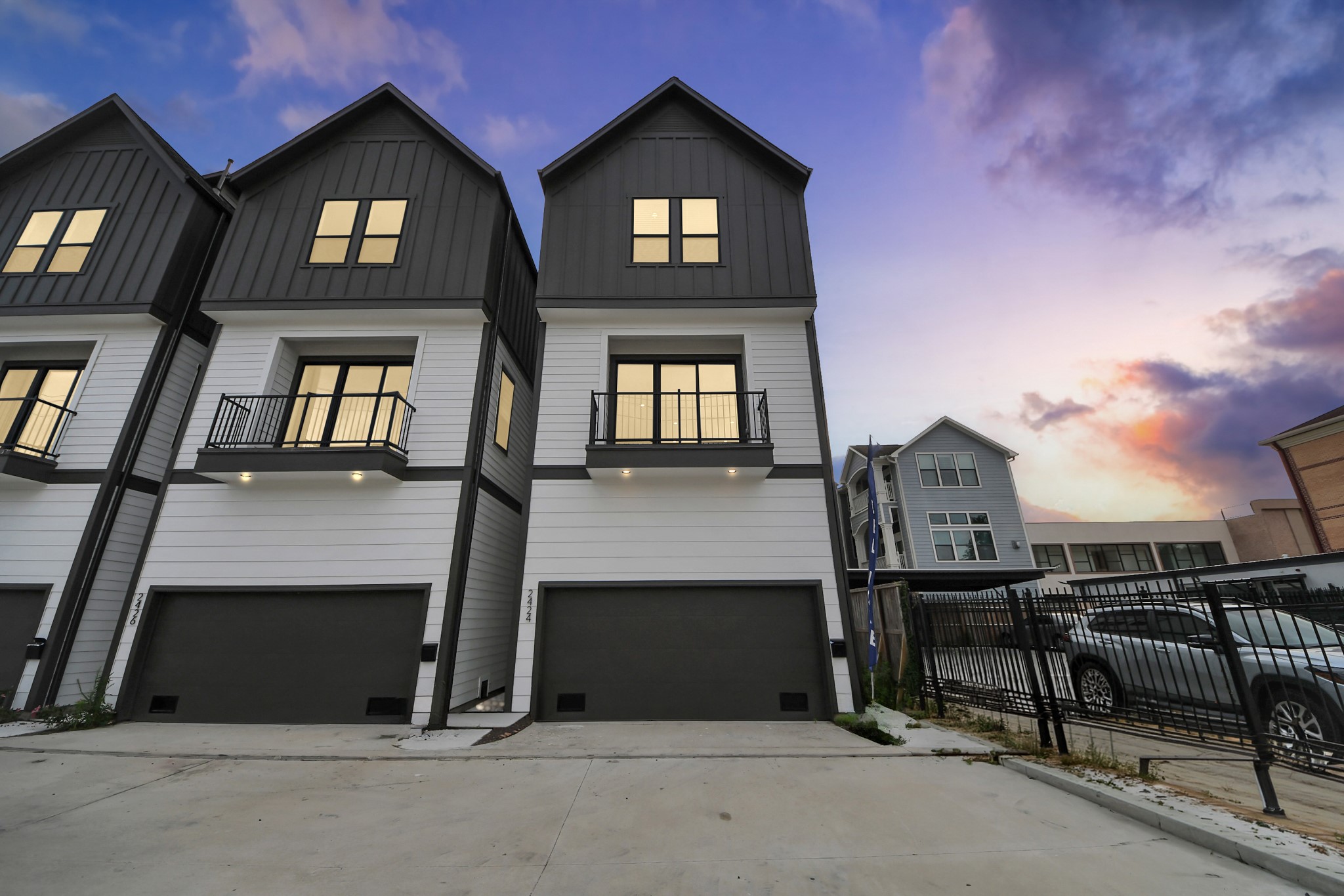 2426 Ella Boulevard Houston, TX 77008 - Photo 2 of 43