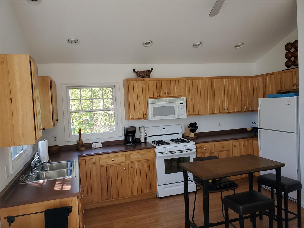 8452-8436 Bay Point Road Beulah, MI 49617 - Photo 48 of 71 1874191-47.JPG