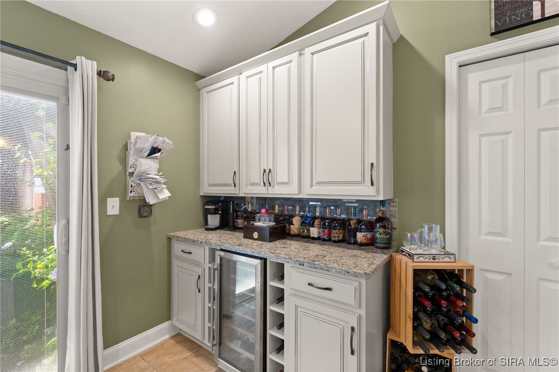 1329 Valley View Road New Albany, IN 47150 - Photo 12 of 35