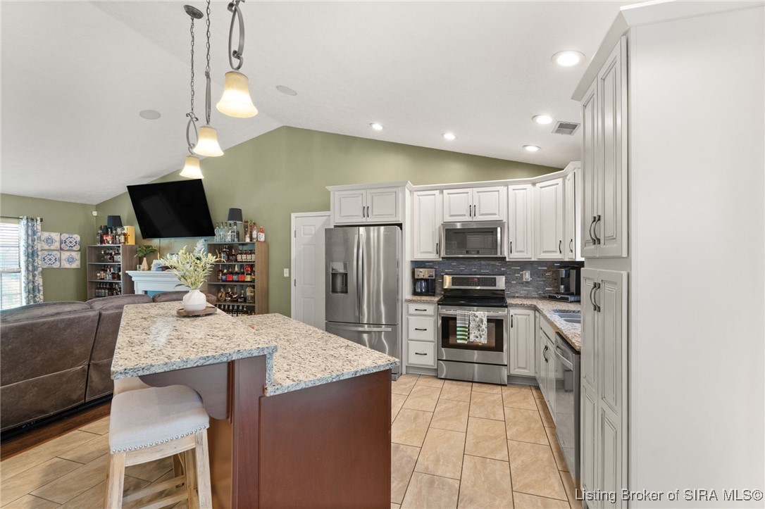 1329 Valley View Road New Albany, IN 47150 - Photo 17 of 35