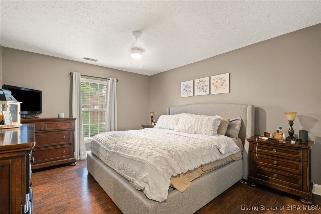 1329 Valley View Road New Albany, IN 47150 - Photo 18 of 35