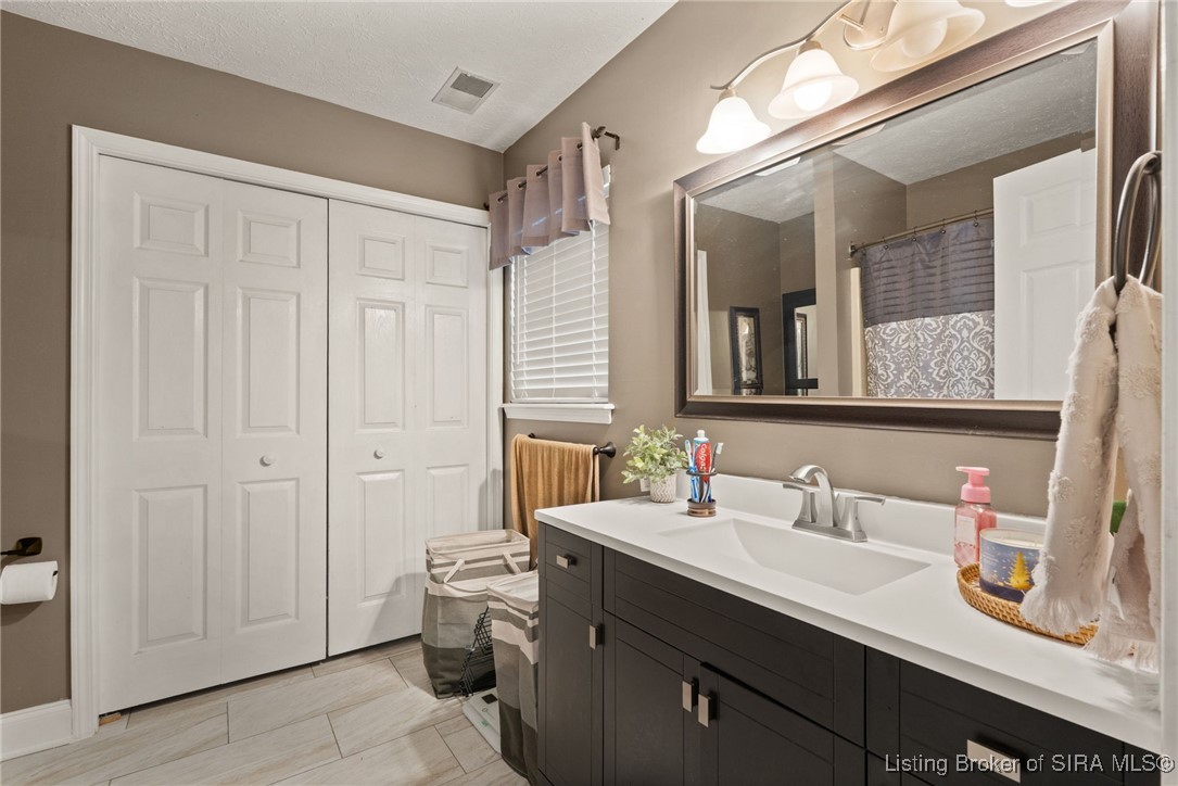 1329 Valley View Road New Albany, IN 47150 - Photo 20 of 35