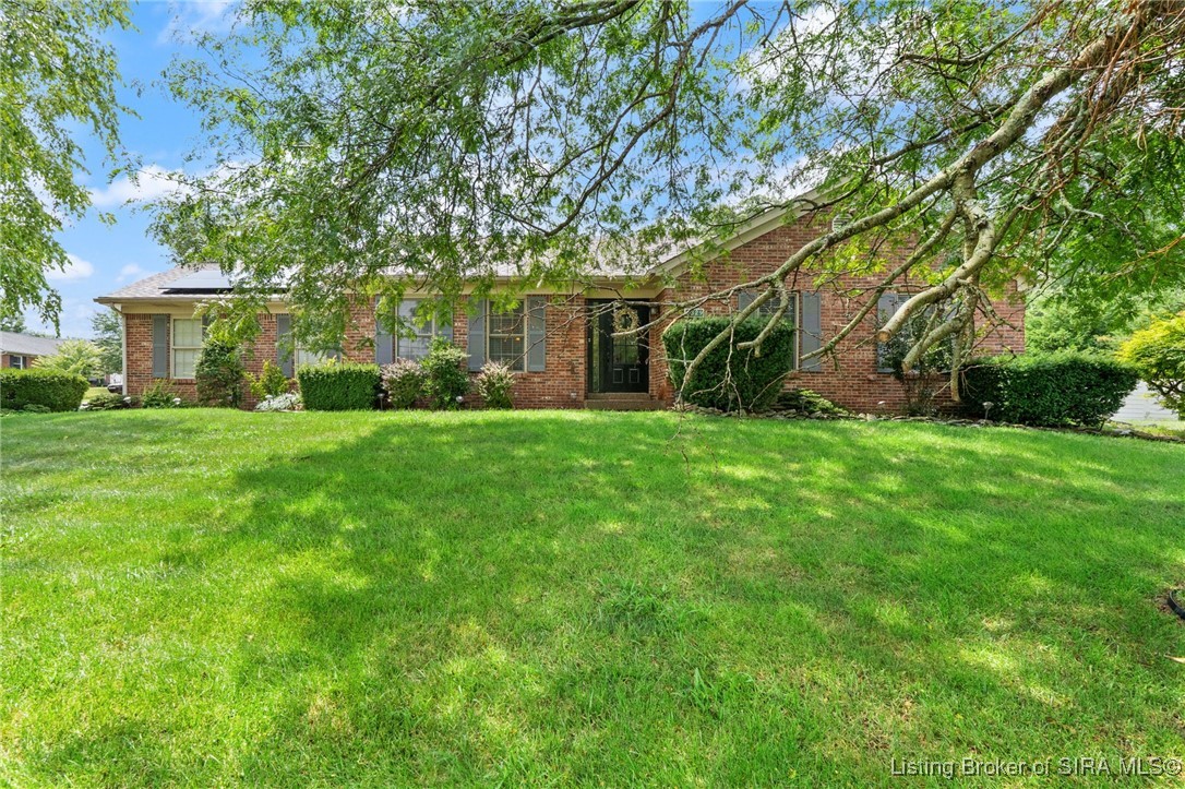 1329 Valley View Road New Albany, IN 47150 - Photo 2 of 35