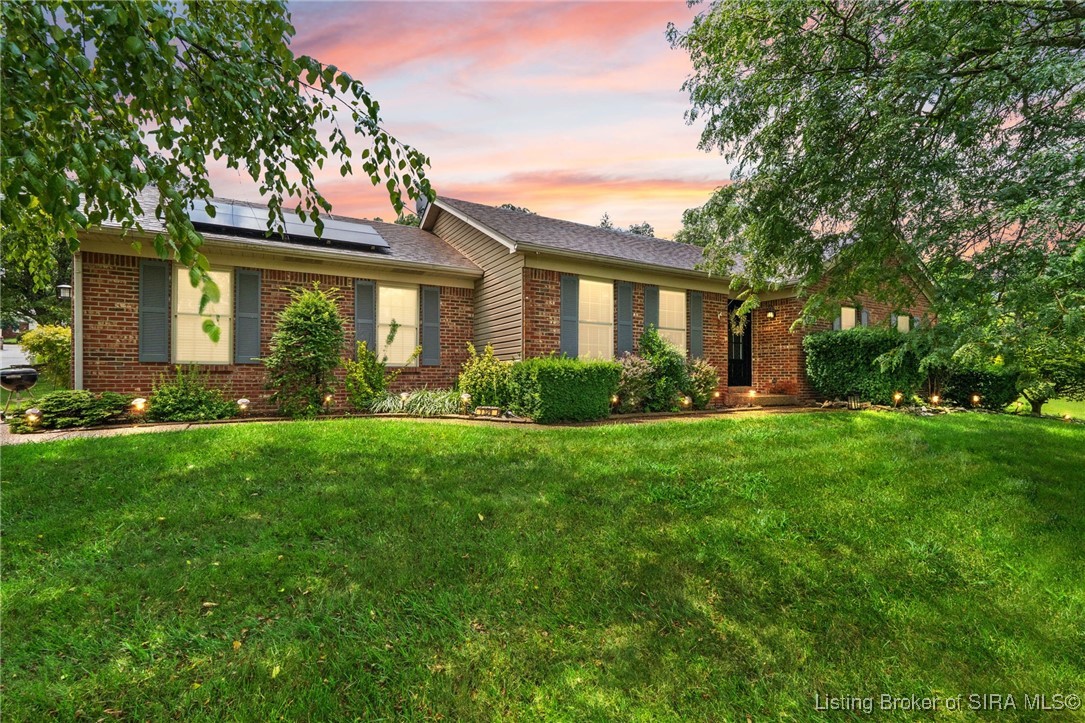 1329 Valley View Road New Albany, IN 47150 - Photo 3 of 35