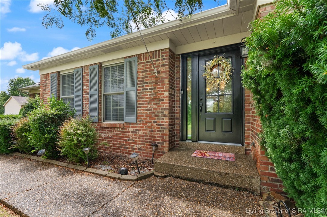 1329 Valley View Road New Albany, IN 47150 - Photo 6 of 35