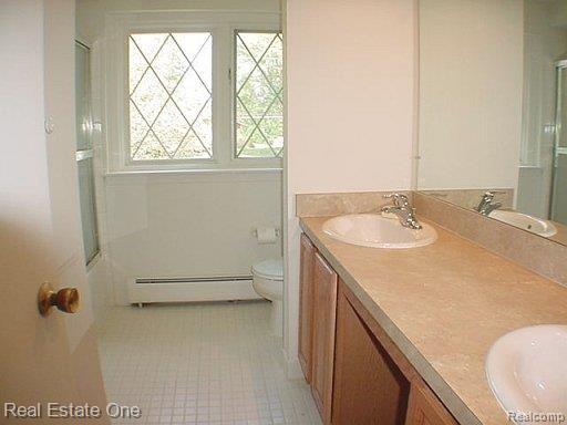 35509 Springvale Street Farmington, MI 48331 - Photo 20 of 25 main bathroom