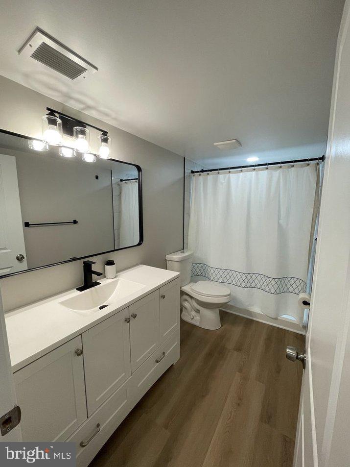 400 Granville Drive Riva, MD 21140 - Photo 9 of 19 Bathroom