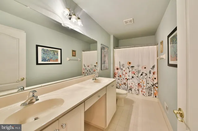 $900,000 | 617 Heath Court, Lambertville, NJ 08530