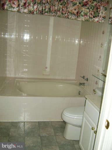 608 Churchill Road, Unit F Bel Air, MD 21014 - Photo 16 of 30 Soaking Tub, Porthole window