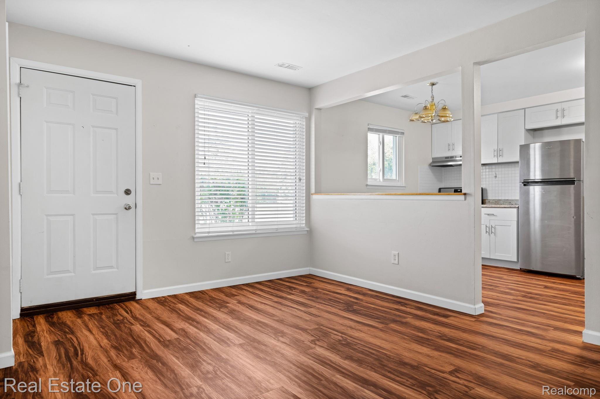 4044 Greenfield Road Berkley, MI 48072 - Photo 3 of 21 6-web-or-mls-4044-Greenfield-Rd-6.jpg
