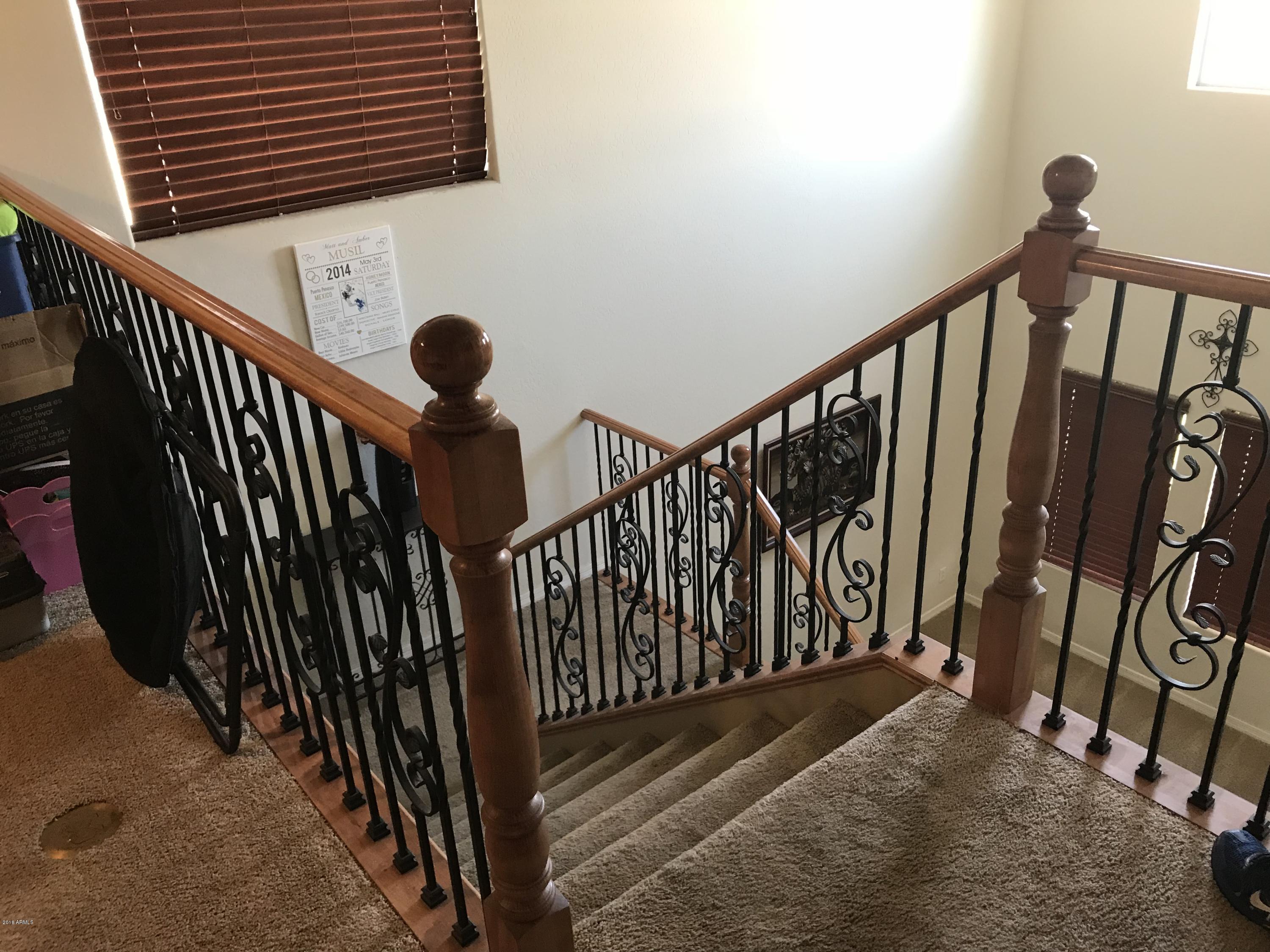 2019 West Kathleen Road Phoenix, AZ 85023 - Photo 4 of 18 A43782EB-4A93-426D-96E1-14E89B2425EB