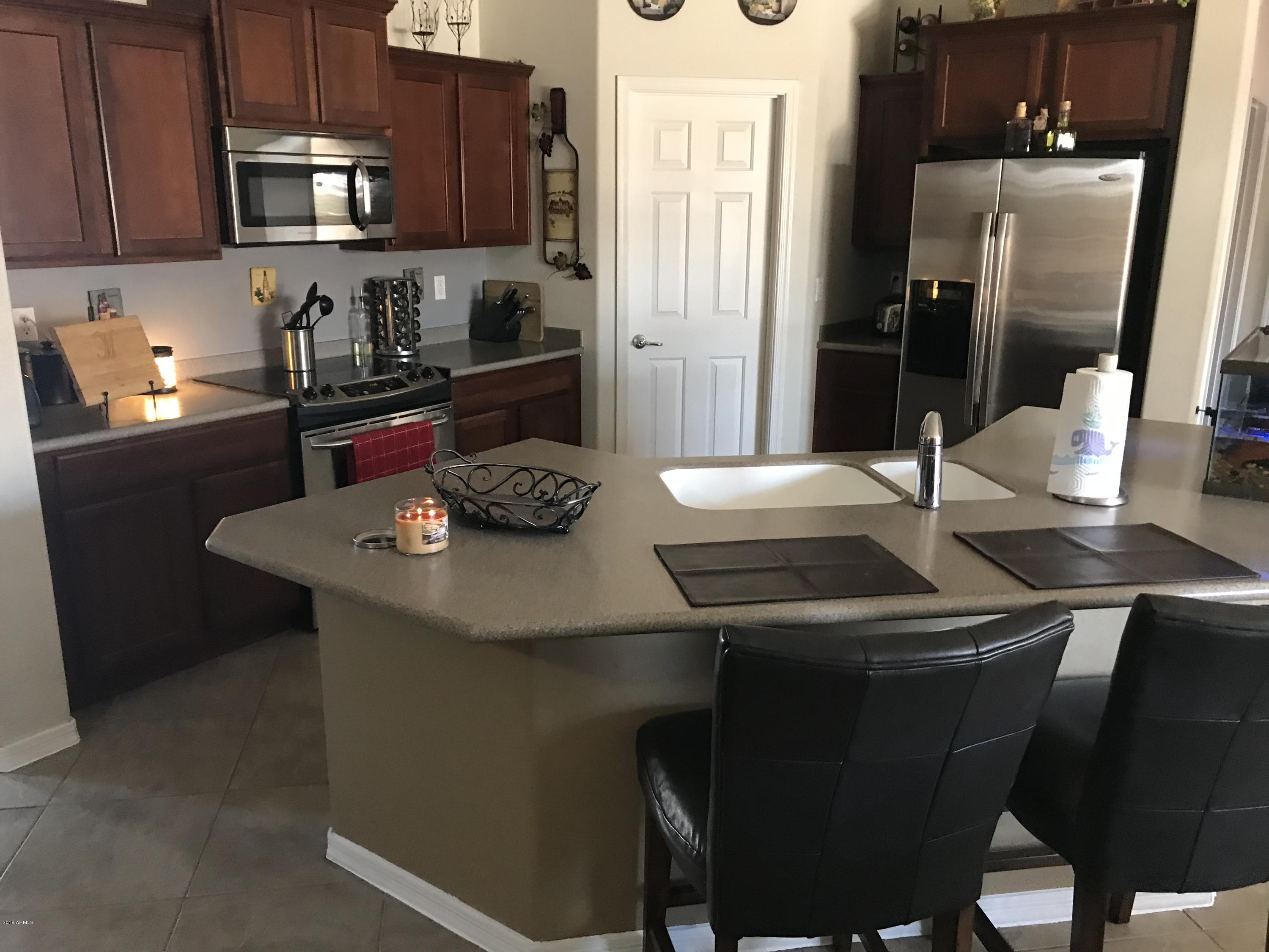 2019 West Kathleen Road Phoenix, AZ 85023 - Photo 10 of 18 76AD84B9-87C6-4E02-B817-ACC361171183