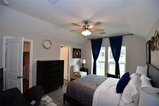 $2,800 | 100 Wildwood Lake Drive, Huntsville, TX 77340