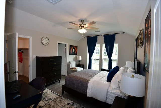 $2,800 | 100 Wildwood Lake Drive, Huntsville, TX 77340