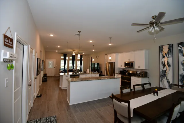 $2,800 | 100 Wildwood Lake Drive, Huntsville, TX 77340