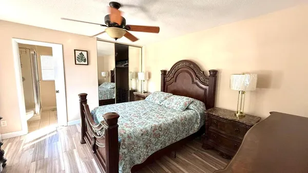 $2,300 | 40 Essex Court, Unit C, Royal Palm Beach, FL 33411