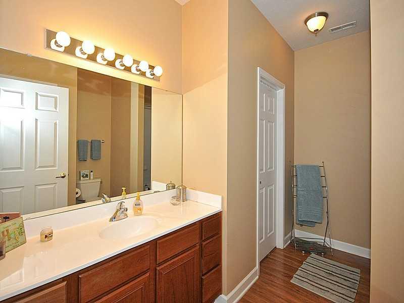 1320 Shadow Ridge Road Indianapolis, IN 46280 - Photo 16 of 24 Gallery Image 16