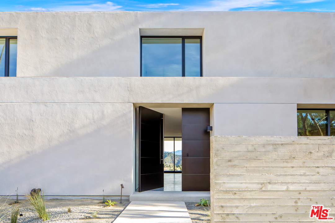 1448 Stradella Road Los Angeles, CA 90077 - Photo 2 of 49