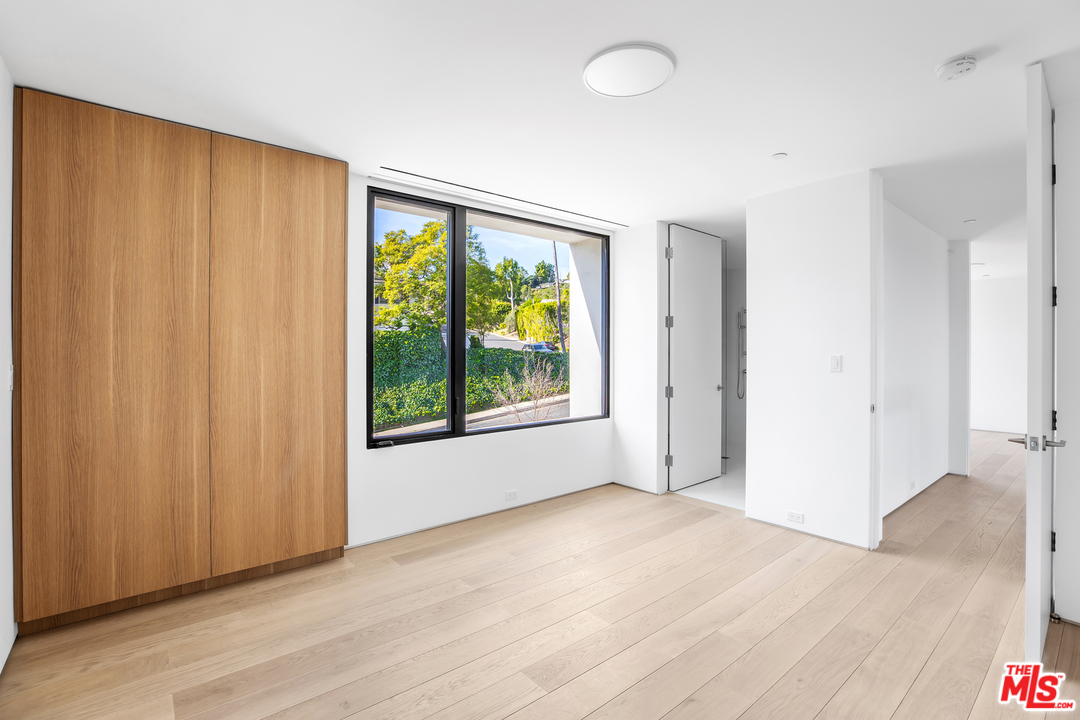 1448 Stradella Road Los Angeles, CA 90077 - Photo 20 of 49