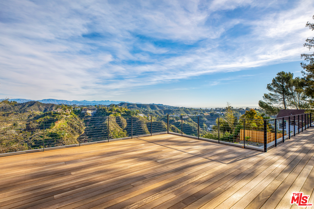 1448 Stradella Road Los Angeles, CA 90077 - Photo 24 of 49