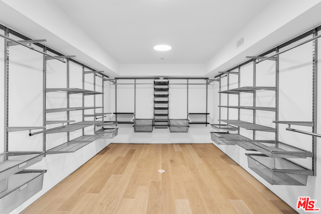 1448 Stradella Road Los Angeles, CA 90077 - Photo 29 of 49