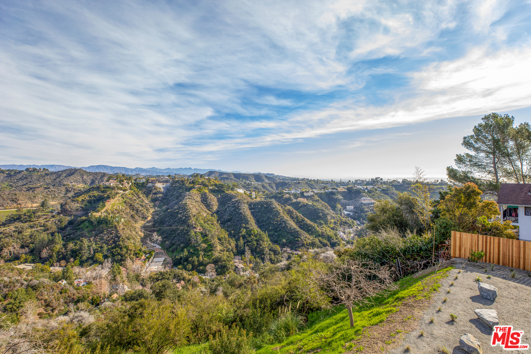 1448 Stradella Road Los Angeles, CA 90077 - Photo 35 of 49