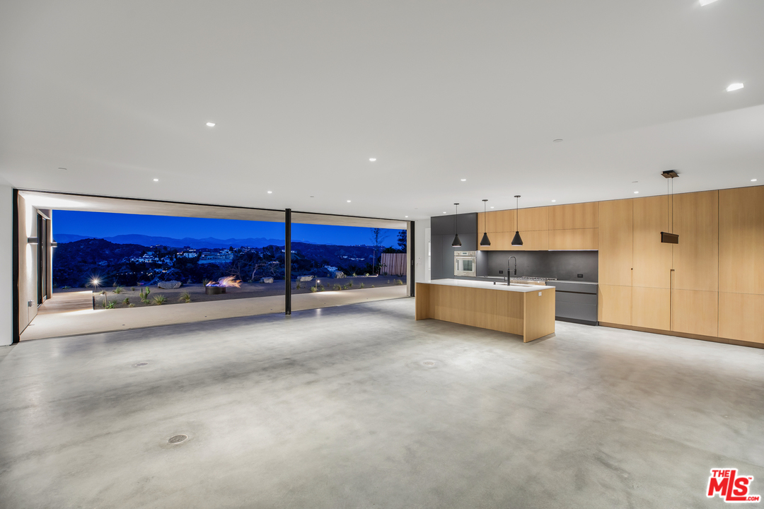 1448 Stradella Road Los Angeles, CA 90077 - Photo 42 of 49