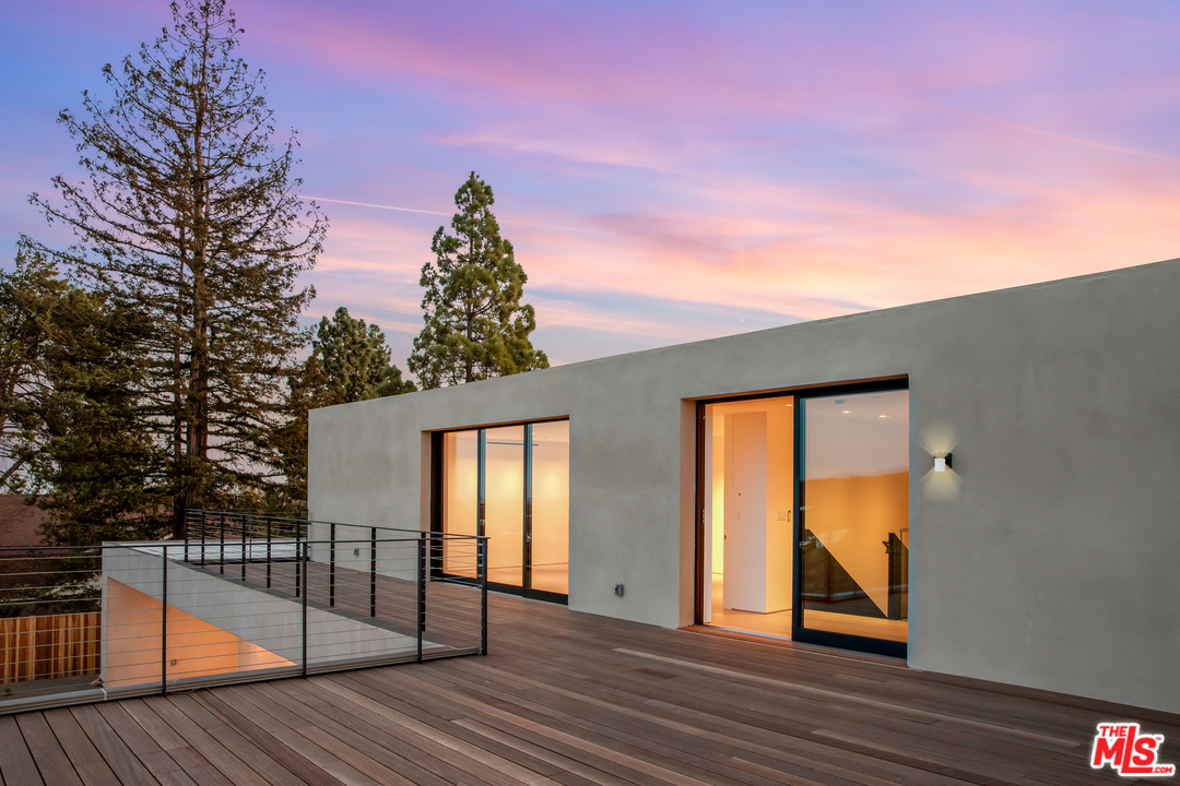 1448 Stradella Road Los Angeles, CA 90077 - Photo 48 of 49