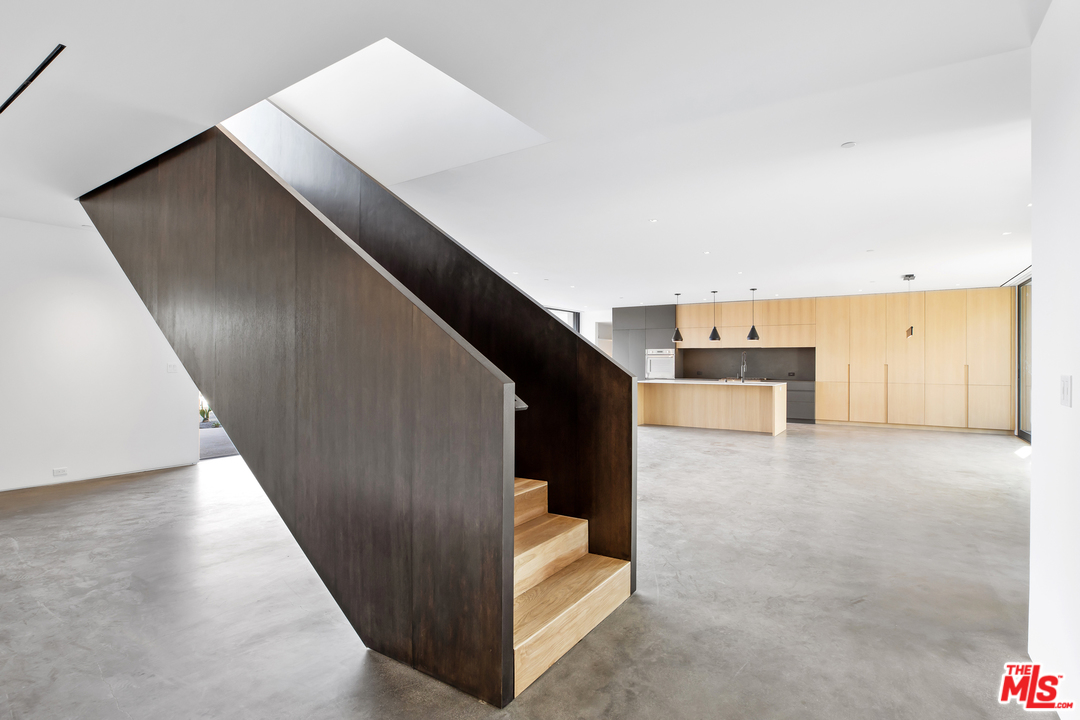 1448 Stradella Road Los Angeles, CA 90077 - Photo 9 of 49