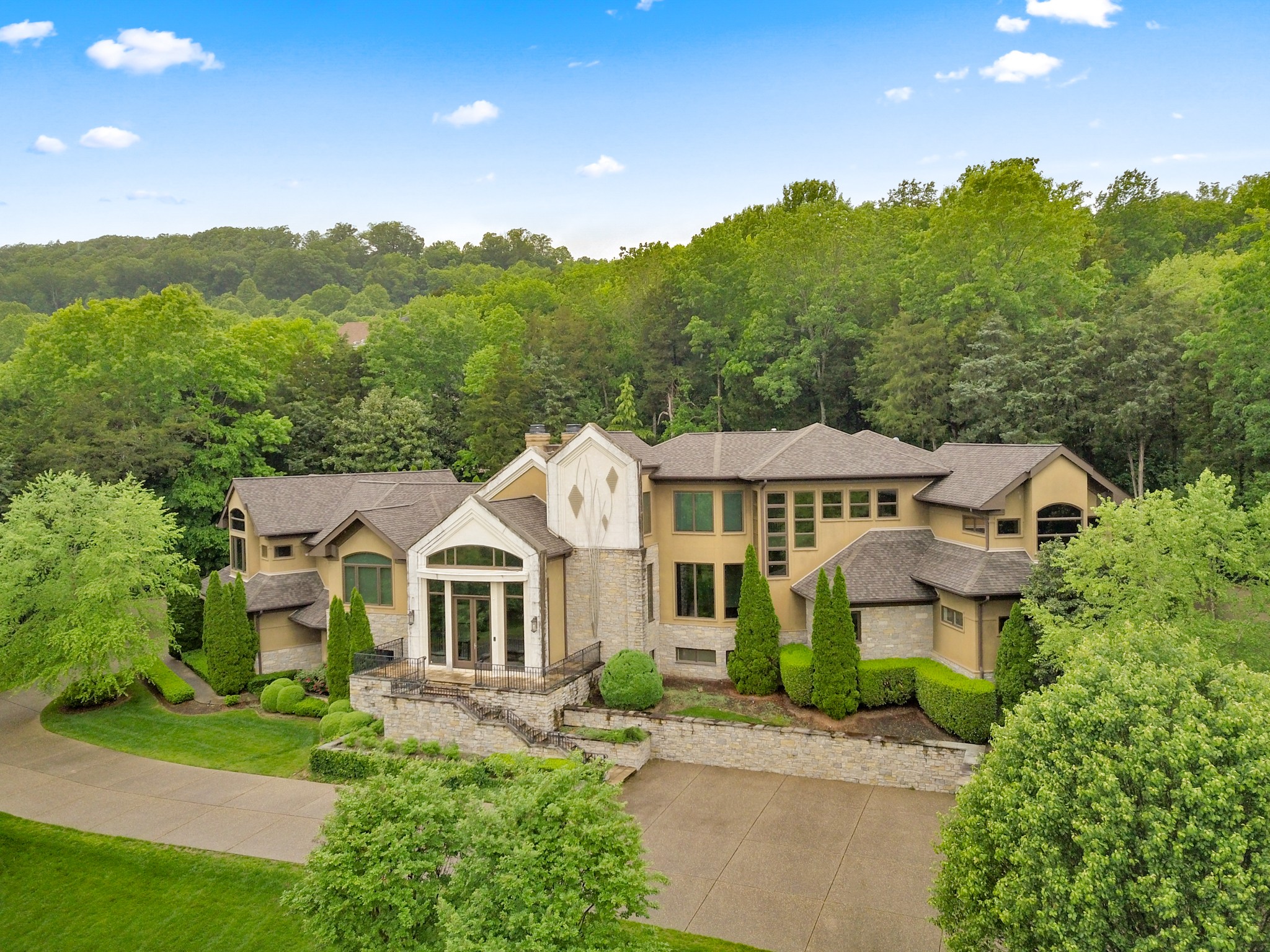 18 Bancroft Place, Nashville, TN 37215 Compass