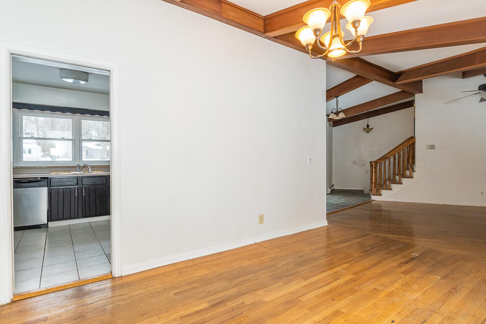 3913 Grand Prairie Road Kalamazoo, MI 49006 - Photo 12 of 40 RN5_5678