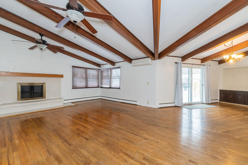 3913 Grand Prairie Road Kalamazoo, MI 49006 - Photo 8 of 40 RN5_5674
