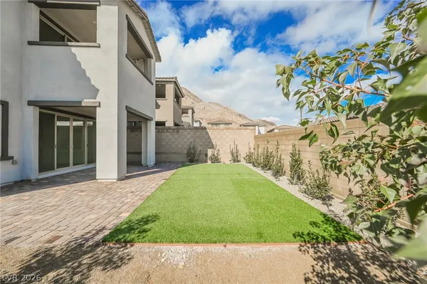 $3,000 | 2368 Open Valley Street, Las Vegas, NV 89138