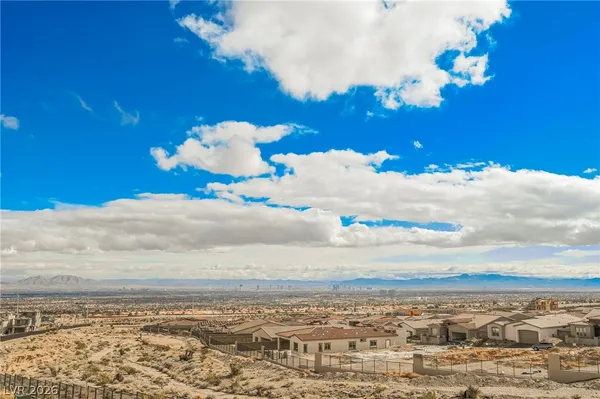 $3,000 | 2368 Open Valley Street, Las Vegas, NV 89138