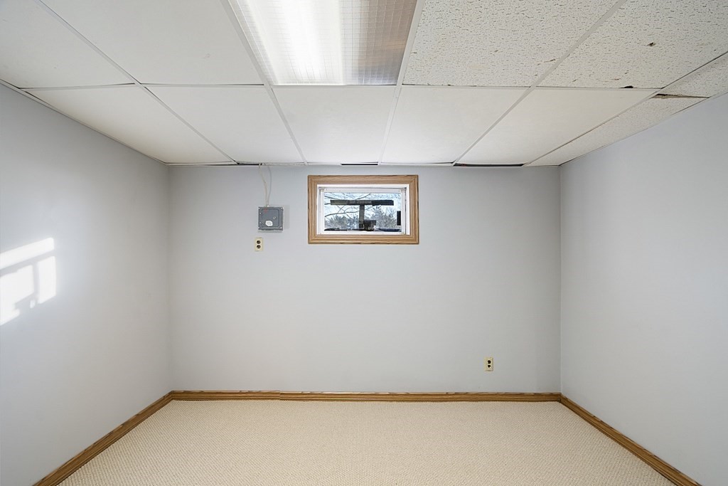 55 Foley Road Marlborough, MA 01752 - Photo 13 of 16 Gallery Image 13