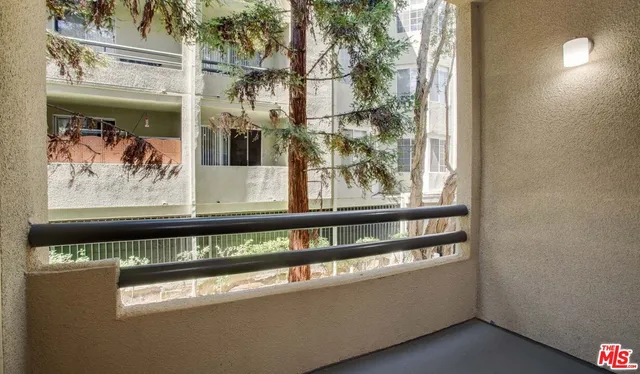 $4,517 | 1420 Peerless Place, Unit 213, Los Angeles, CA 90035