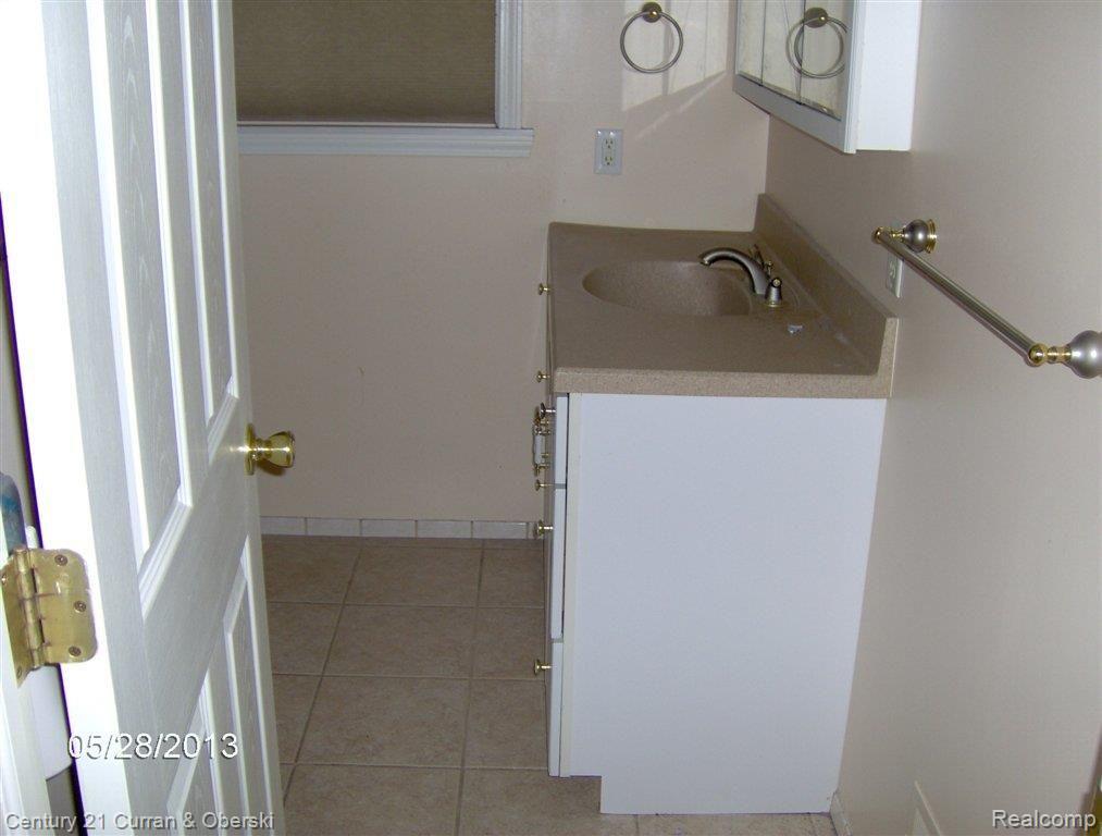 10414 Pardee Road Taylor, MI 48180 - Photo 21 of 24 pardeeupbath1.JPG