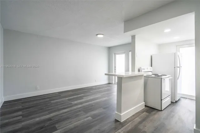 $1,800 | 6650 Miller Drive, Unit 7, Miami, FL 33155