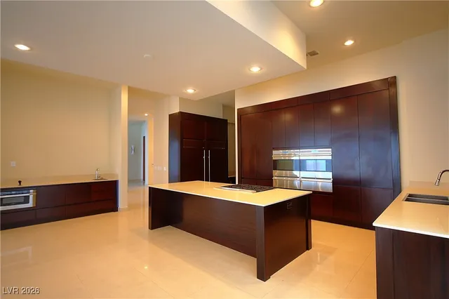 $8,000 | 7518 Yonie Court, Las Vegas, NV 89117