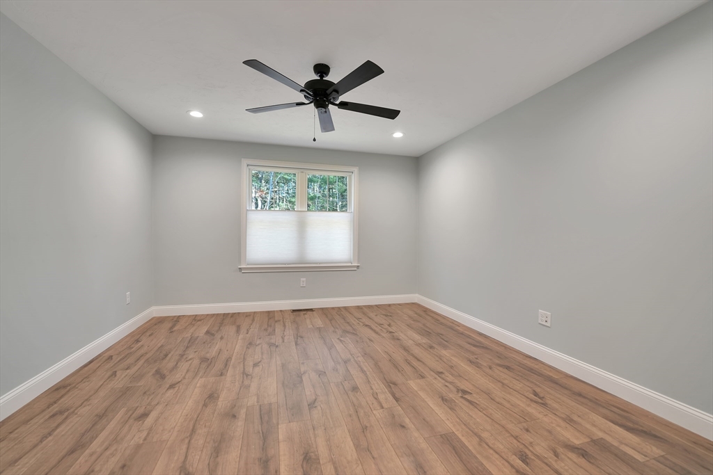 11 Sarahbeth Lane Rochester, MA 02770 - Photo 18 of 31 Gallery Image 18