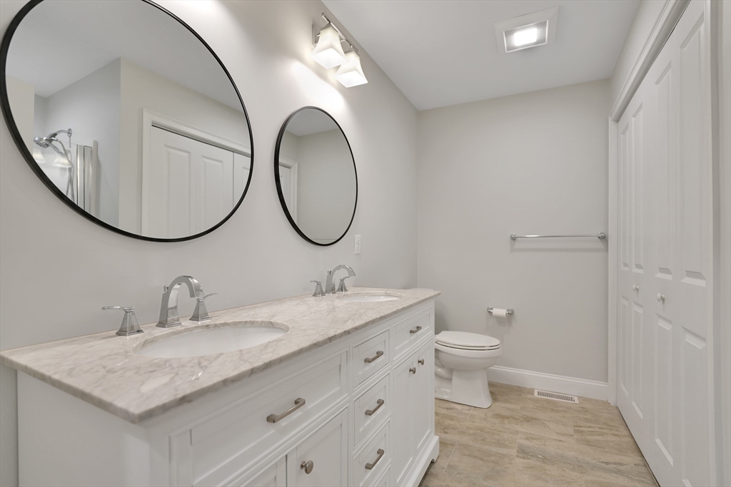 11 Sarahbeth Lane Rochester, MA 02770 - Photo 19 of 31 Gallery Image 19