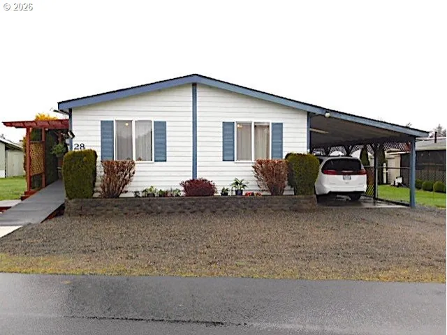 $129,000 | 701 Northwest Warrenton Drive, Unit 28, Warrenton, OR 97146