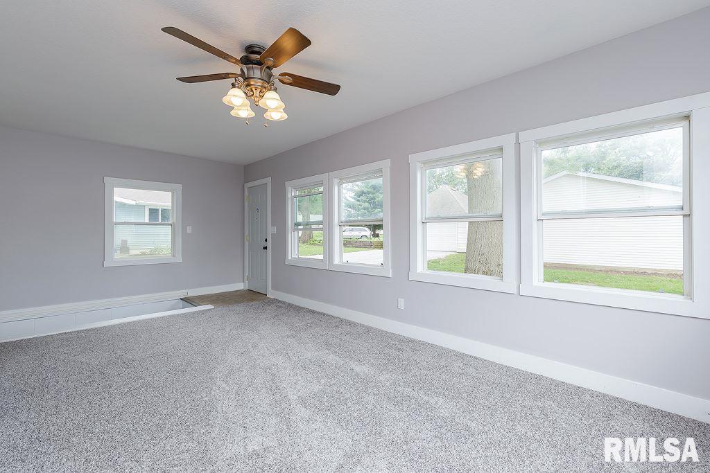 118 South 1st Street Long Grove, IA 52756 - Photo 12 of 24