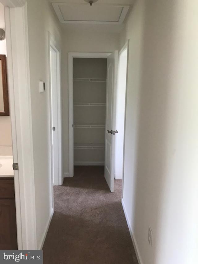10880 North Old State Road Ellendale, DE 19941 - Photo 22 of 30 hallway with linen closet
