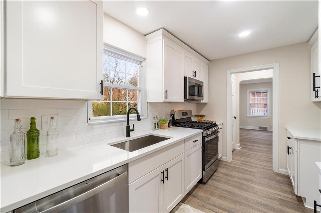 2370 Collins Road Pittsburgh, PA 15235 - Photo 11 of 28 Gallery Image 11